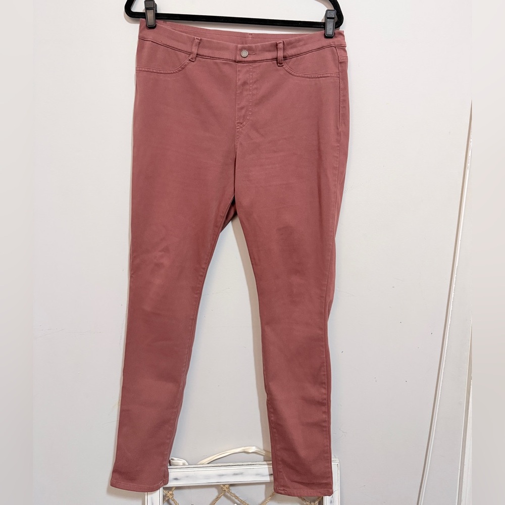 Uniqlo Dusty Rose Pants
